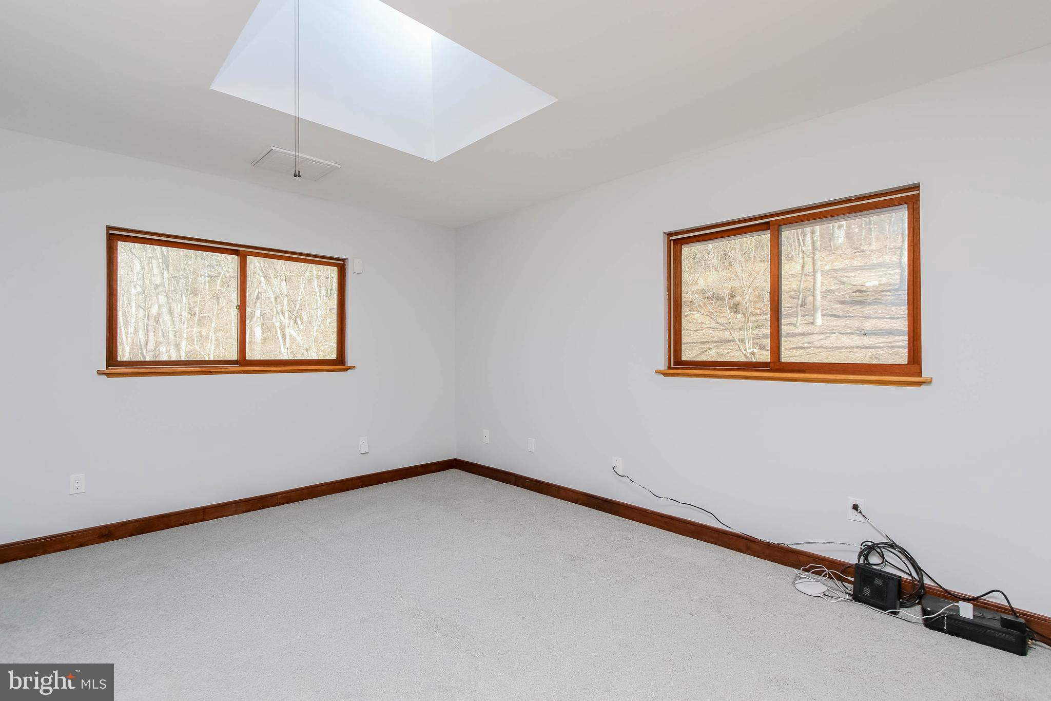 2943 Ward Kline Road Myersville, MD 21773 - Photo 26 of 69 Light-filled Master