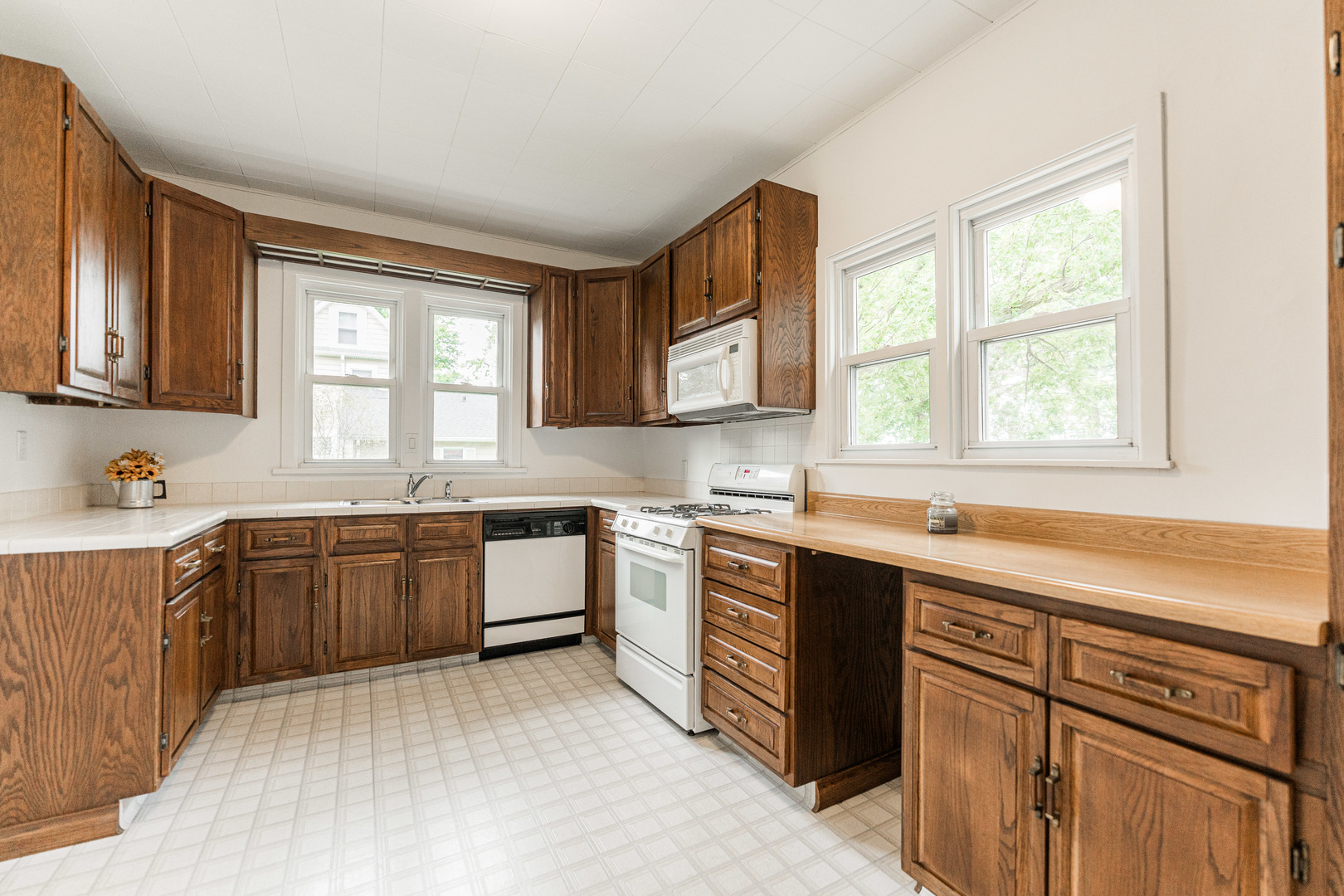 303 South Shabbona Road Shabbona, IL 60550 - Photo 12 of 41 Gallery Image 12