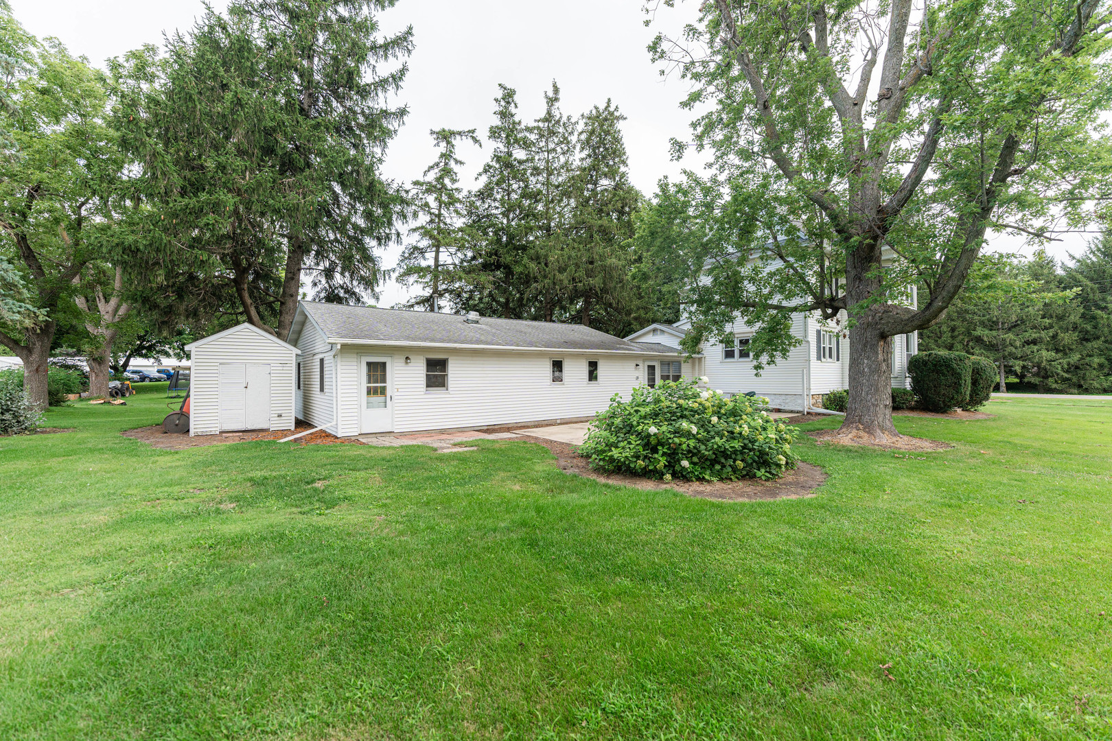 303 South Shabbona Road Shabbona, IL 60550 - Photo 40 of 41 Gallery Image 40
