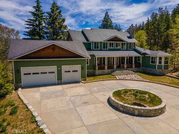 $1,695,000 | 32557 Pine Cone Court, Running Springs, CA 92382