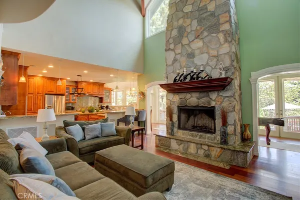 $1,695,000 | 32557 Pine Cone Court, Running Springs, CA 92382