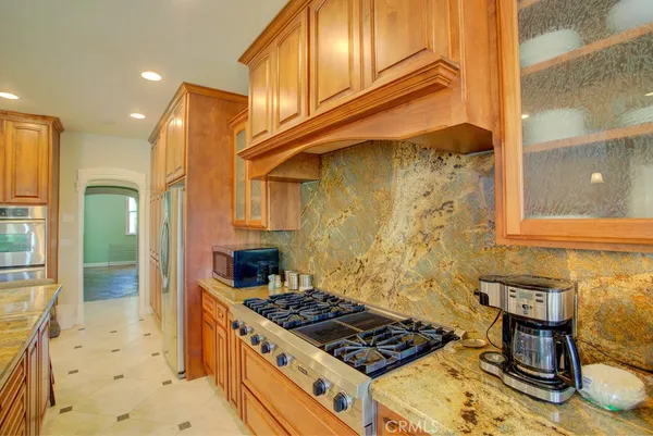 $1,695,000 | 32557 Pine Cone Court, Running Springs, CA 92382