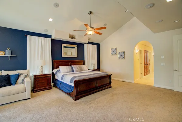 $1,695,000 | 32557 Pine Cone Court, Running Springs, CA 92382