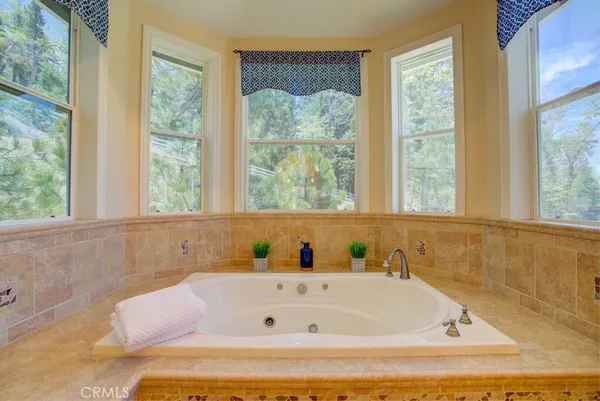 $1,695,000 | 32557 Pine Cone Court, Running Springs, CA 92382