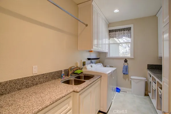 $1,695,000 | 32557 Pine Cone Court, Running Springs, CA 92382