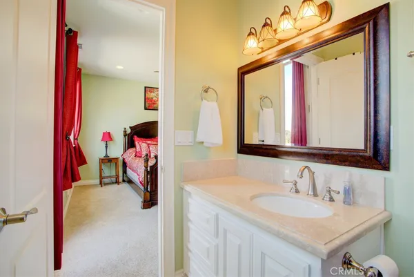 $1,695,000 | 32557 Pine Cone Court, Running Springs, CA 92382