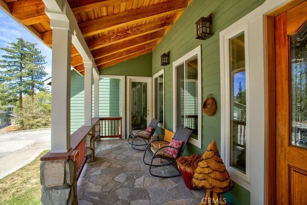 $1,695,000 | 32557 Pine Cone Court, Running Springs, CA 92382