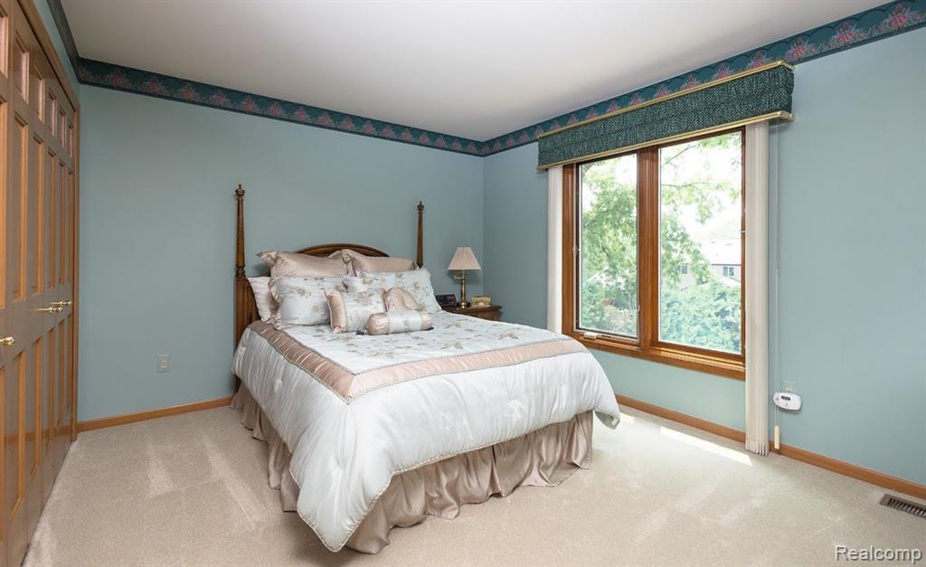 2361 Oak Ridge Drive Troy, MI 48098 - Photo 52 of 68 Gallery Image 52