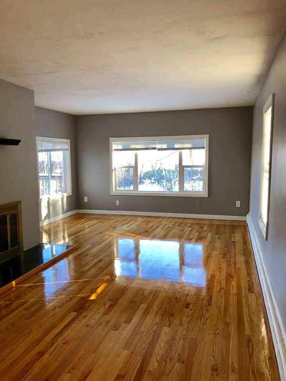 79 Prudential Road Worcester, MA 01606 - Photo 3 of 18 Gallery Image 3
