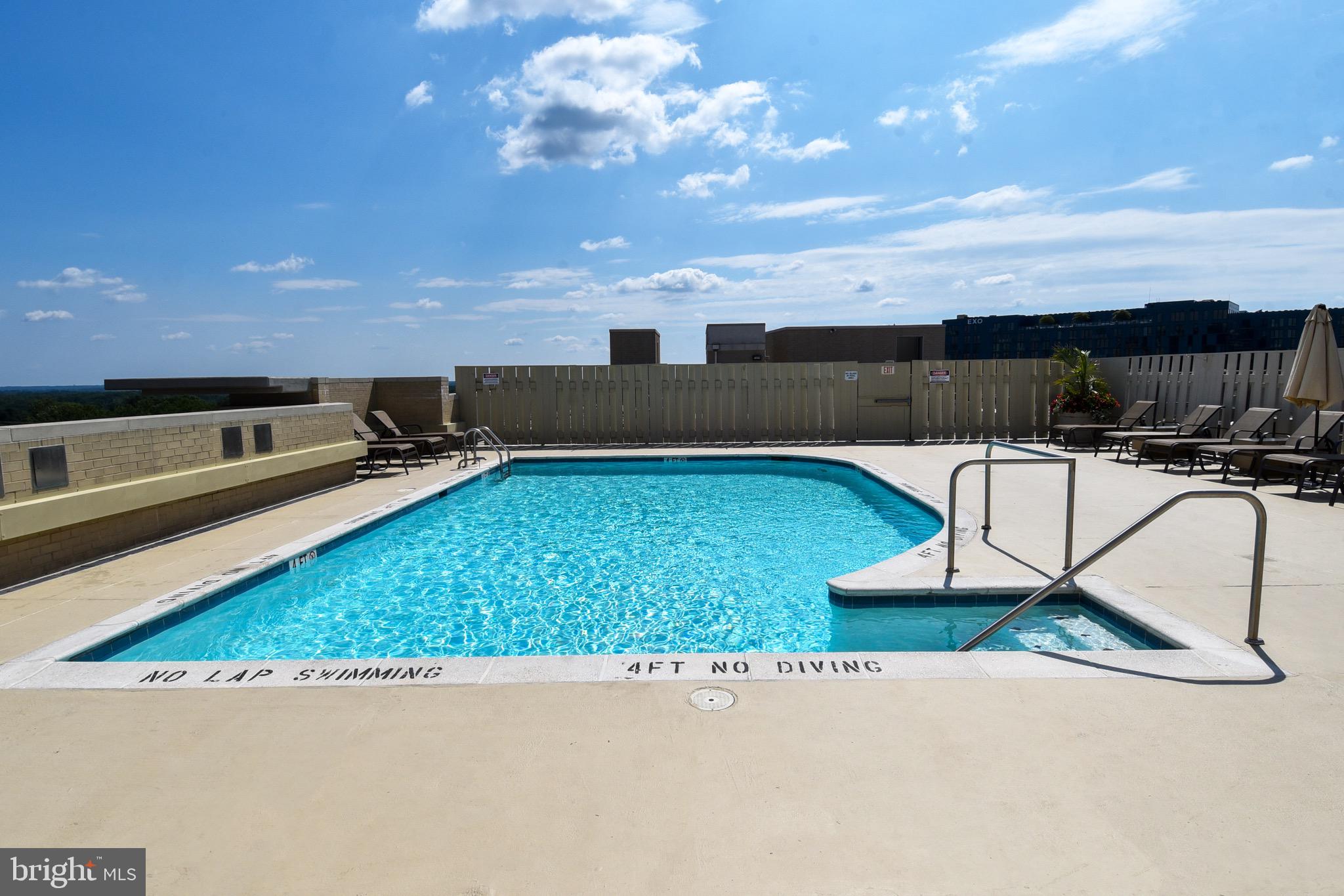 11800 Sunset Hills Road, Unit 1024 Reston, VA 20190 - Photo 23 of 41 Pool