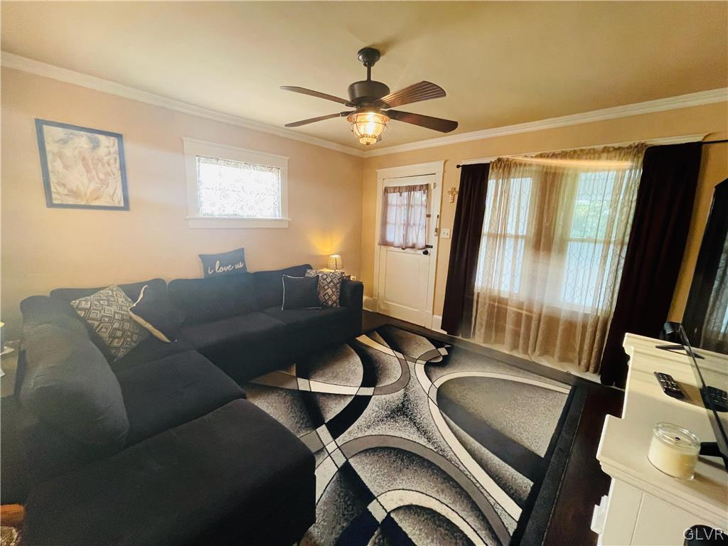 714 Pembroke Road Bethlehem, PA 18018 - Photo 8 of 33 Gallery Image 8