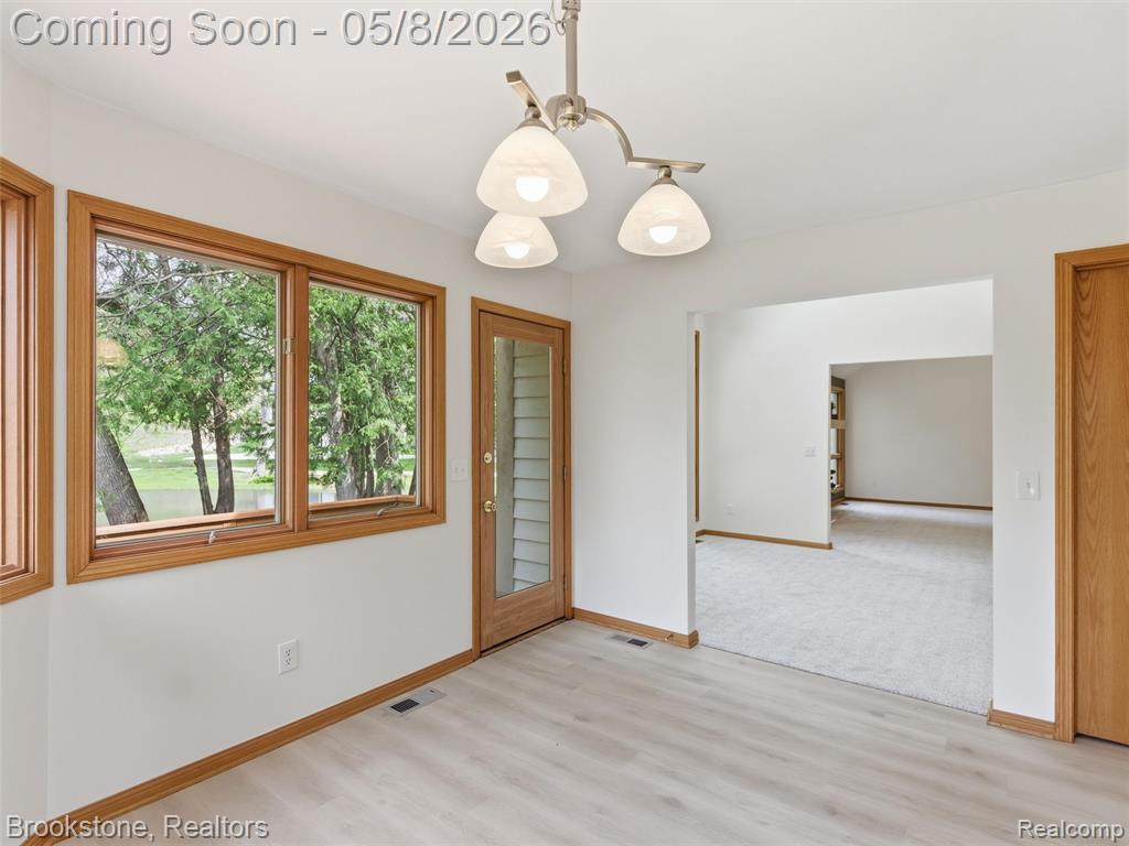 6512 White Lake Road Clarkston, MI 48346 - Photo 17 of 69