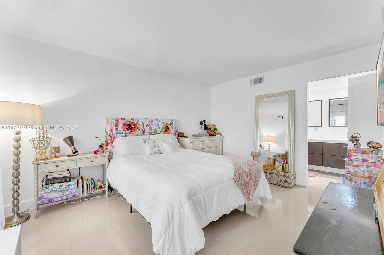 20170 Northeast 3rd Court, Unit 5 Miami, FL 33179 - Photo 20 of 38