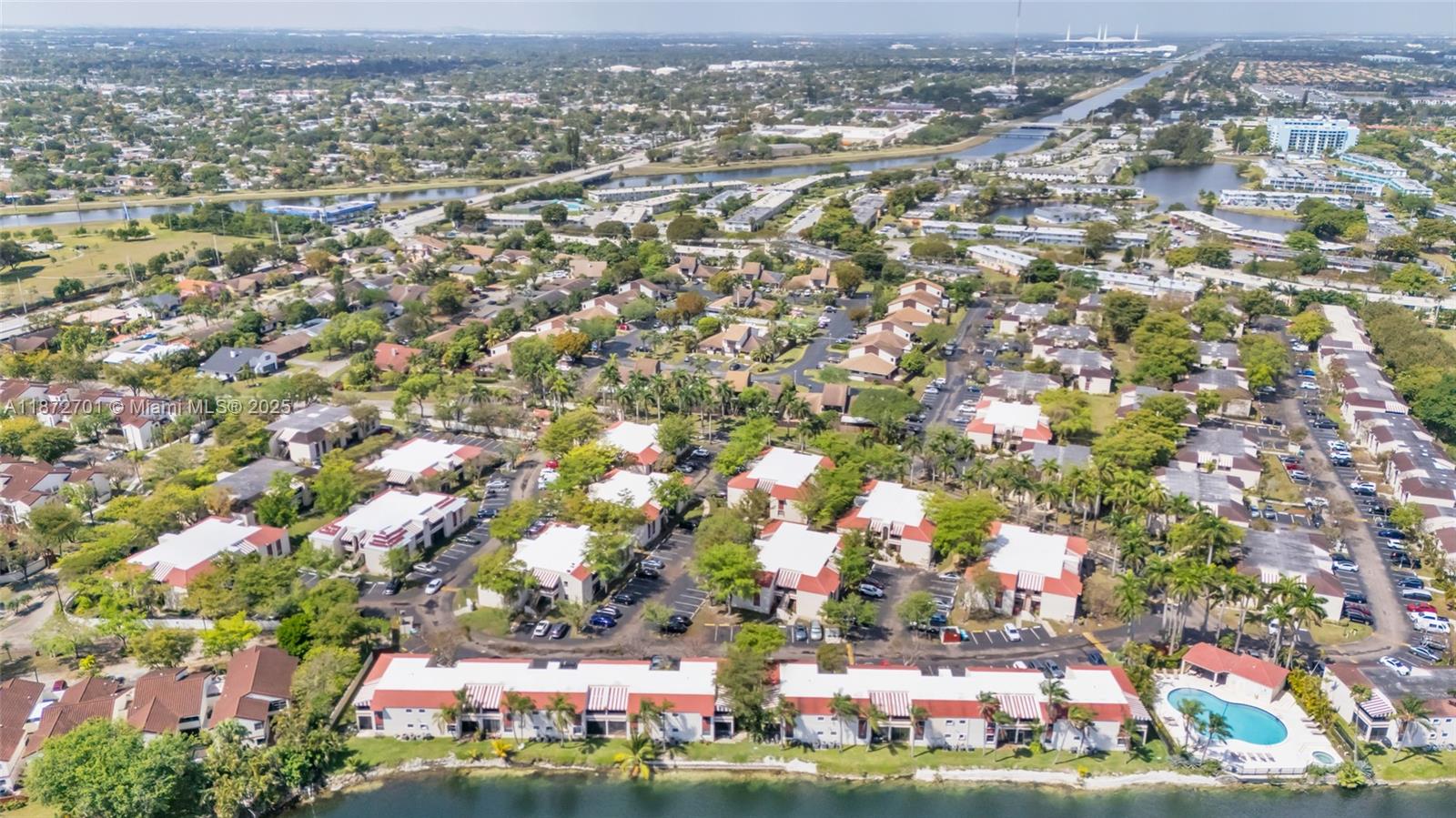 20170 Northeast 3rd Court, Unit 5 Miami, FL 33179 - Photo 29 of 38