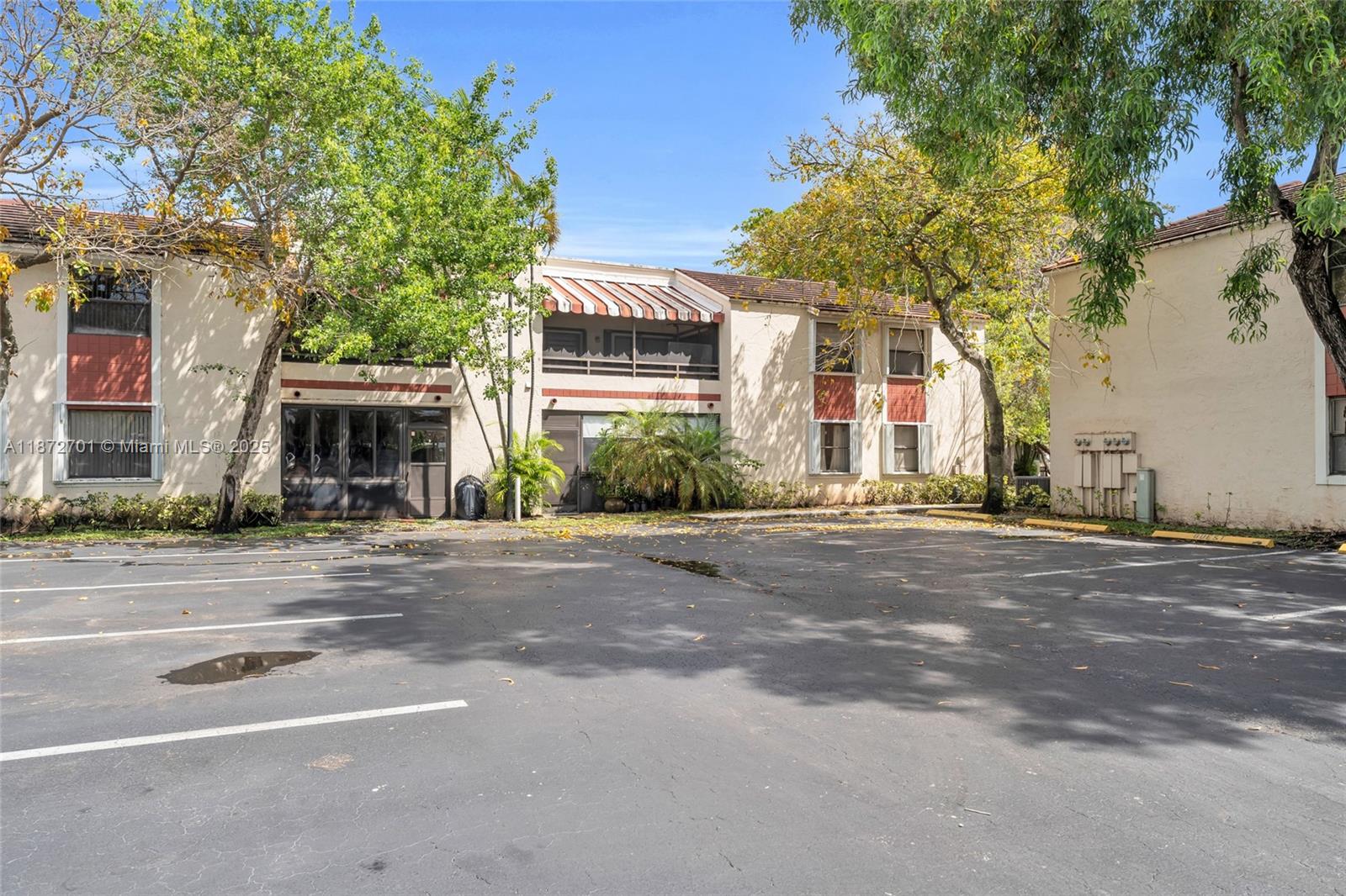 20170 Northeast 3rd Court, Unit 5 Miami, FL 33179 - Photo 4 of 38