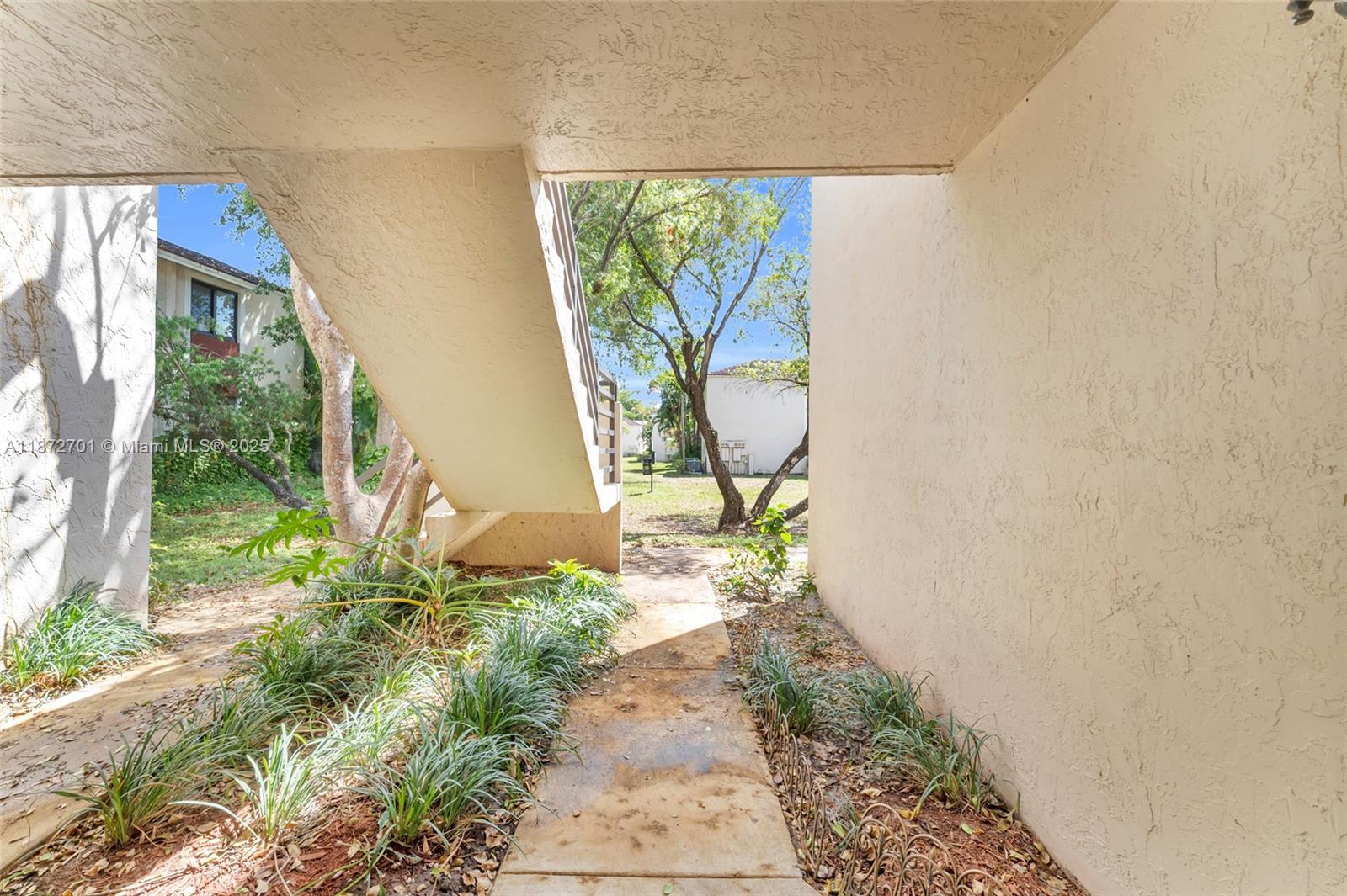 20170 Northeast 3rd Court, Unit 5 Miami, FL 33179 - Photo 9 of 38