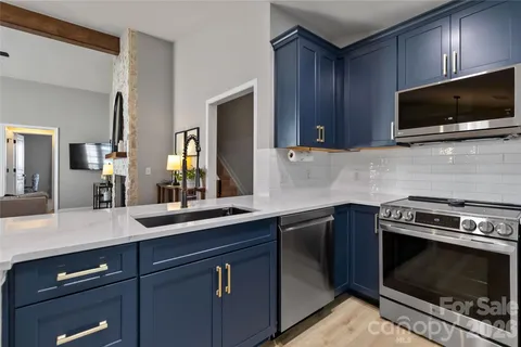 $440,000 | 9708 Kestral Ridge Drive, Charlotte, NC 28269