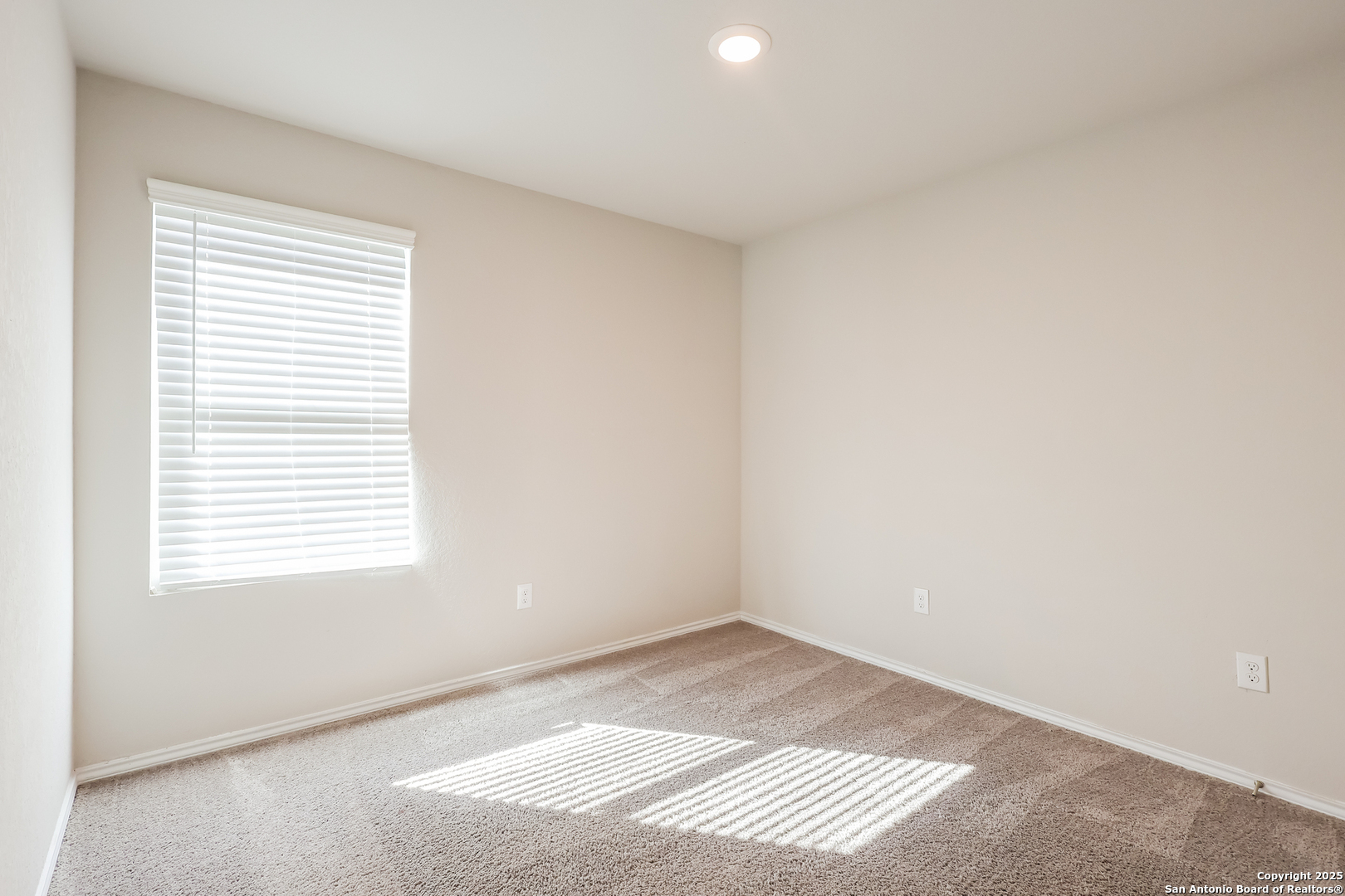 6419 Pickaxe Way San Antonio, TX 78252 - Photo 11 of 15