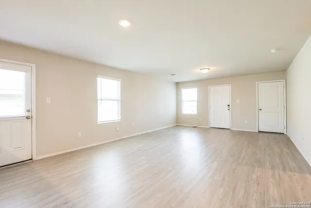 $1,645 | 6419 Pickaxe Way, San Antonio, TX 78252