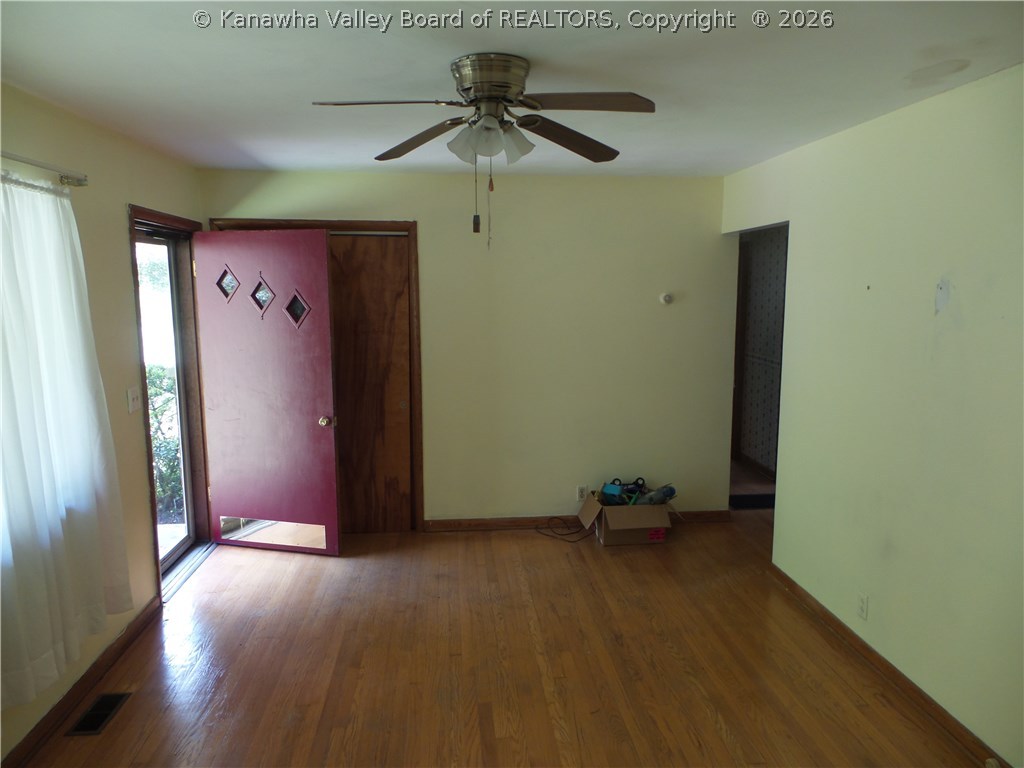 2843 Poca Fork Road Elkview, WV 25071 - Photo 5 of 23 Gallery Image 5