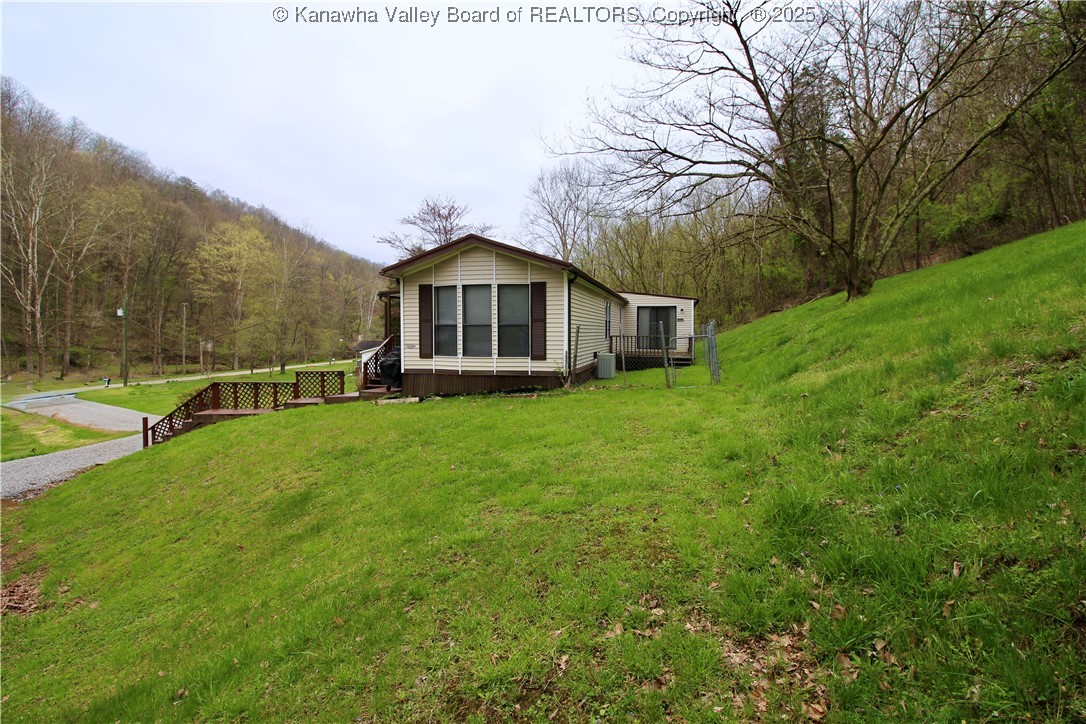 571 Harmons Creek Road Poca, WV 25159 - Photo 32 of 39 Gallery Image 32