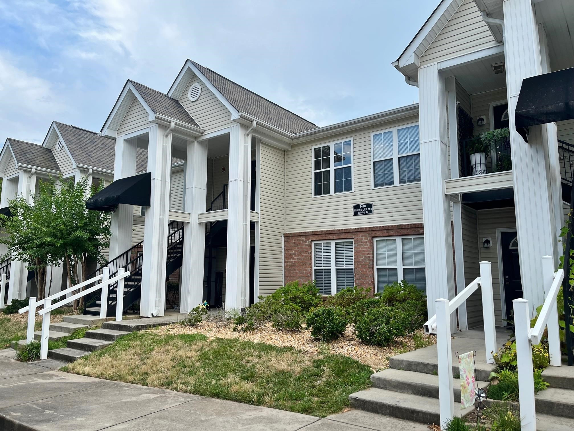 2410 Huntscroft Lane, Unit 201 Raleigh, NC 27617 - Photo 1 of 16 Photo 1