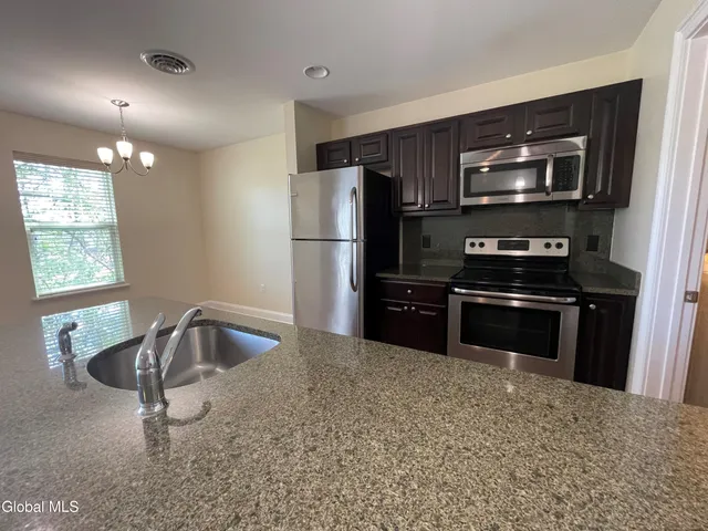 $1,725 | 74 Weibel Avenue, Unit 13SR202, Saratoga Springs, NY 12866