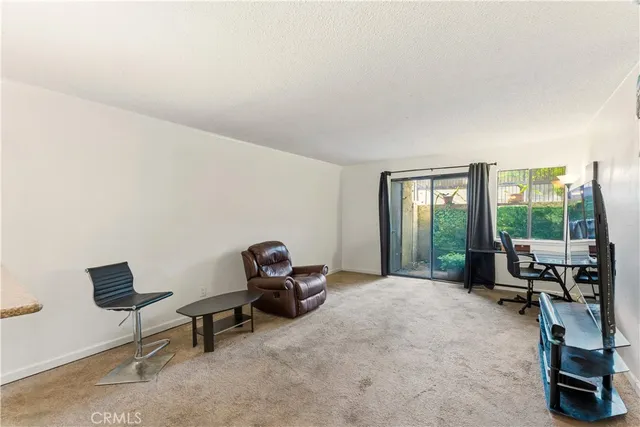 $286,000 | 600 West 3rd Street, Unit B116, Santa Ana, CA 92701