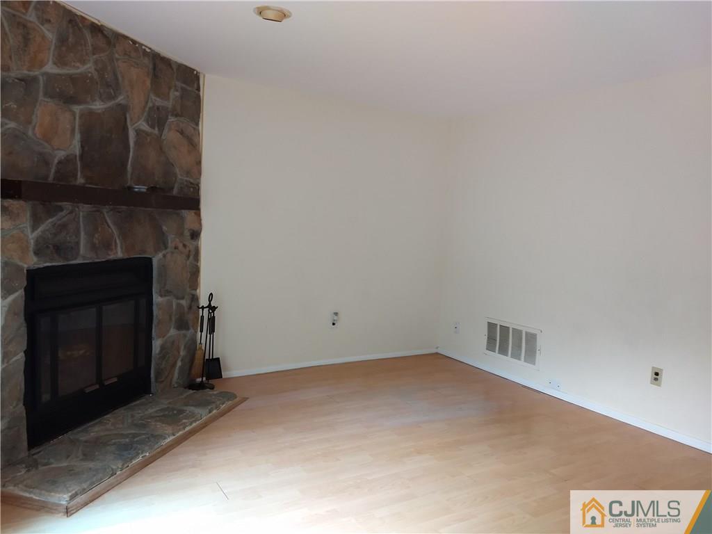 21 Rutledge Court East Brunswick, NJ 08816 - Photo 8 of 20 Gallery Image 8