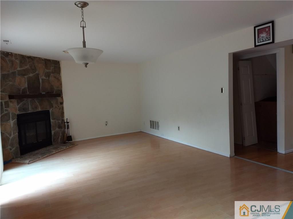 21 Rutledge Court East Brunswick, NJ 08816 - Photo 9 of 20 Gallery Image 9