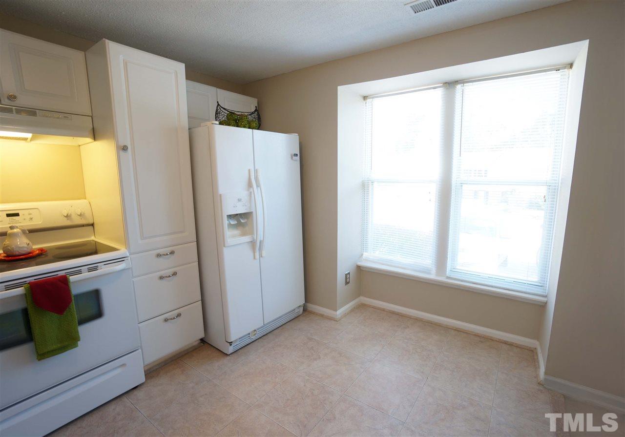 1137 Villa Green Court Raleigh, NC 27612 - Photo 4 of 14 Bright & Cheery Breakfast Area!