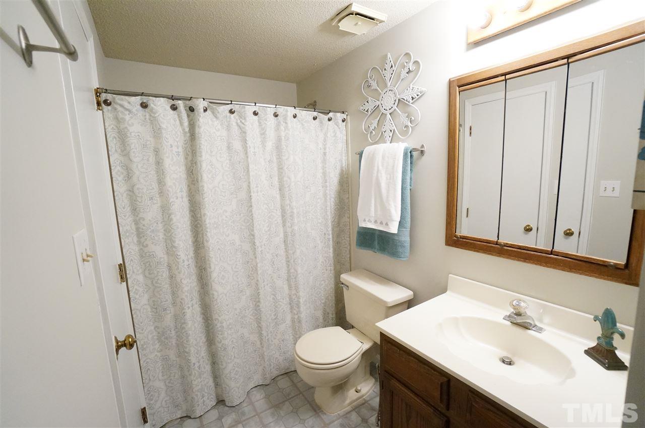 1137 Villa Green Court Raleigh, NC 27612 - Photo 10 of 14