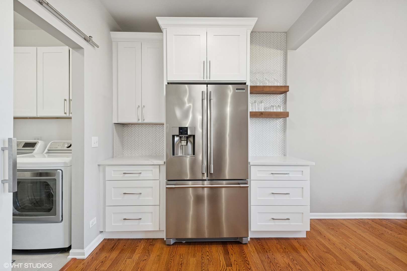54 Andover Circle Northbrook, IL 60062 - Photo 8 of 26 a kitchen with cabinets and stainless steel appliances