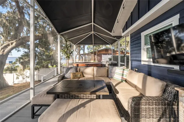 $849,900 | 15340 Southeast 140th Avenue Road, Weirsdale, FL 32195