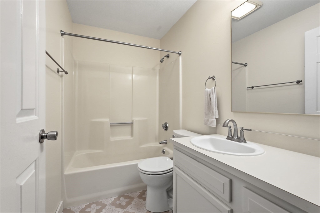 44 Evergreen Road, Unit 302 Northampton, MA 01053 - Photo 20 of 28