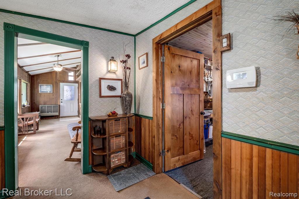 920 Munger Road Holly, MI 48442 - Photo 3 of 65