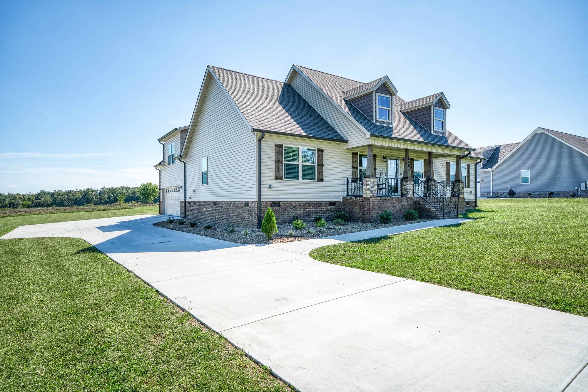 8606 Fredonia Road Manchester, TN 37355 - Photo 1 of 29 a front view of a house with a yard