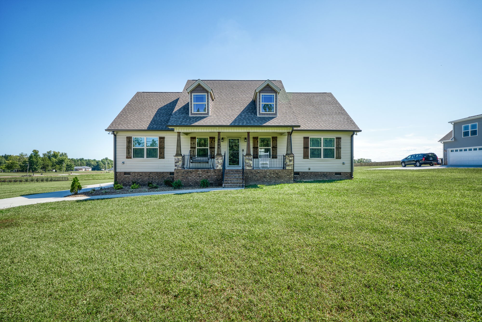 8606 Fredonia Road Manchester, TN 37355 - Photo 2 of 29 front view of a house with a garden