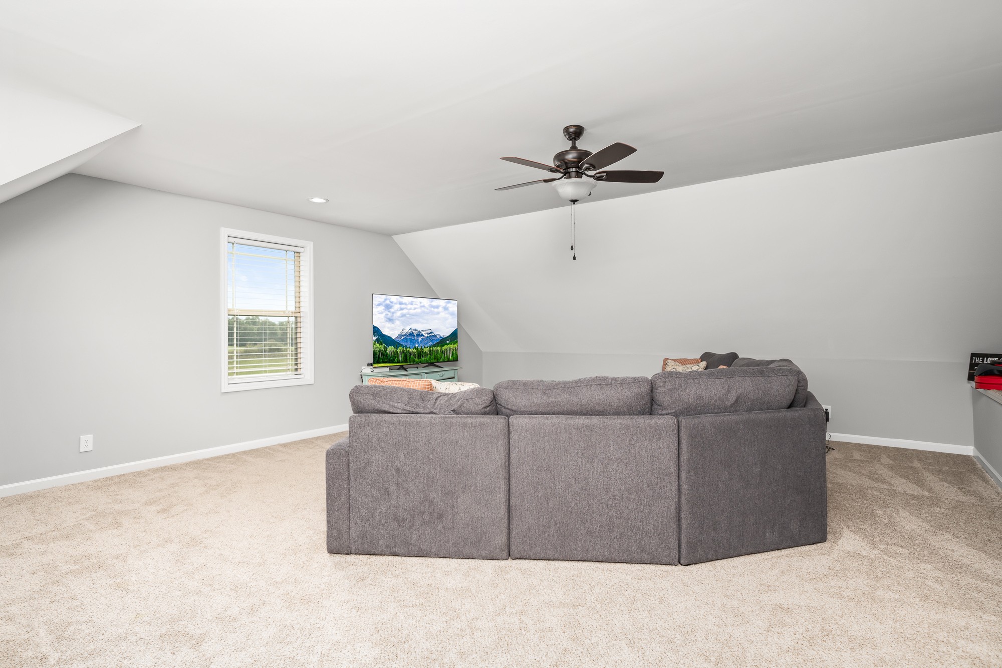 8606 Fredonia Road Manchester, TN 37355 - Photo 27 of 29 a living room with furniture and a window