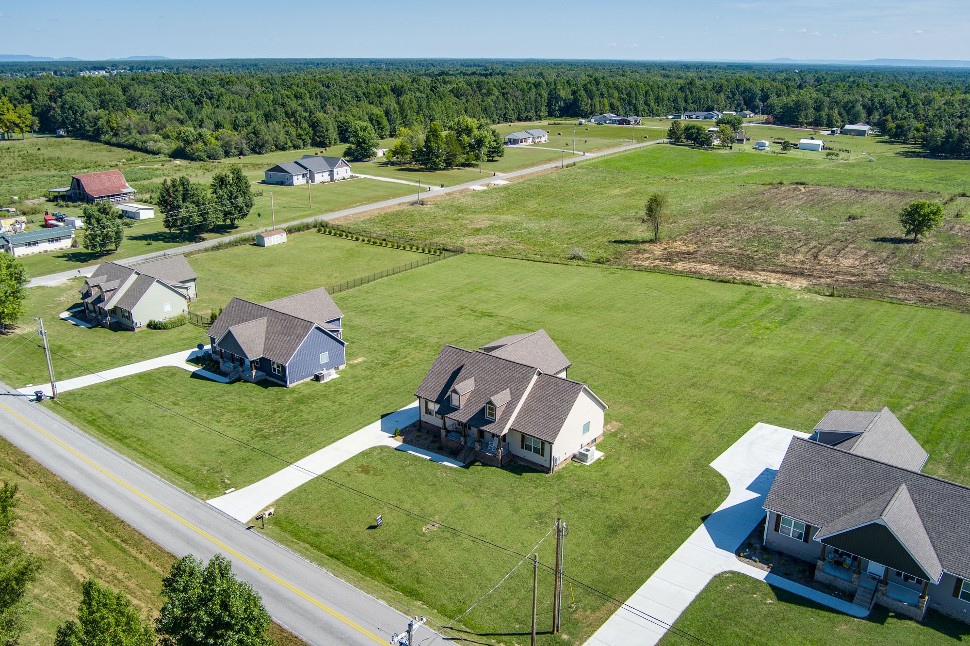 8606 Fredonia Road Manchester, TN 37355 - Photo 29 of 29 an aerial view of a house with a yard
