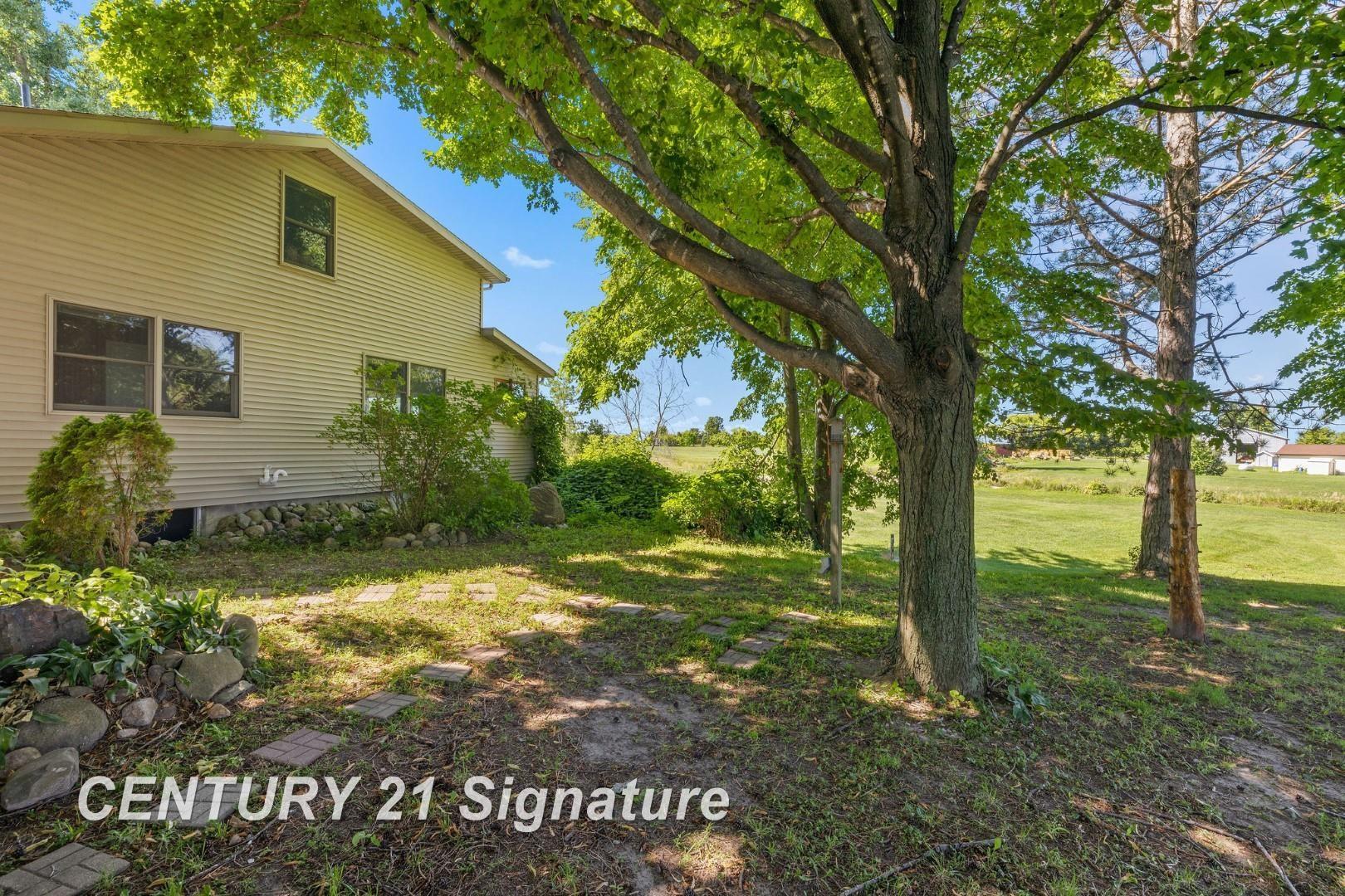 4750 East Kent Road Freeland, MI 48623 - Photo 8 of 44