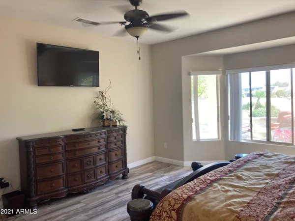 a view of entryway and hall