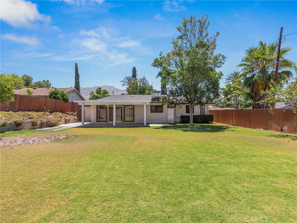 2973 Flanders Road Riverside, CA 92507 - Photo 11 of 55