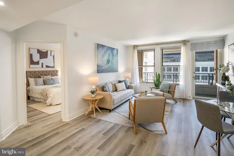 $725,000 | 915 E Street Northwest, Unit 1105, Washington, DC 20004