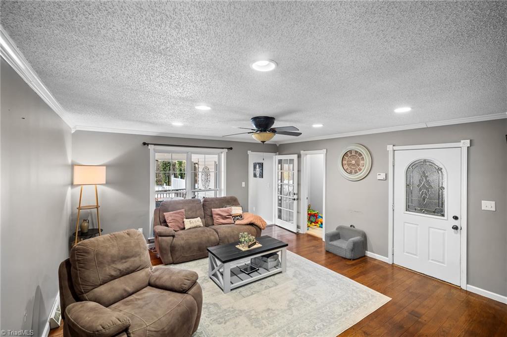 241 Arnold Road Lexington, NC 27295 - Photo 10 of 37