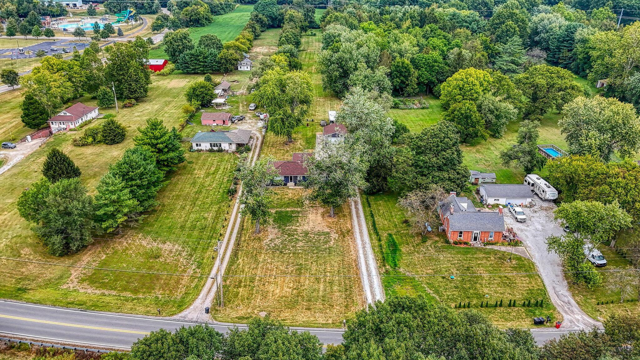7474 Groveport Road Groveport, OH 43125 - Photo 4 of 70 7474 Groveport Rd (26)