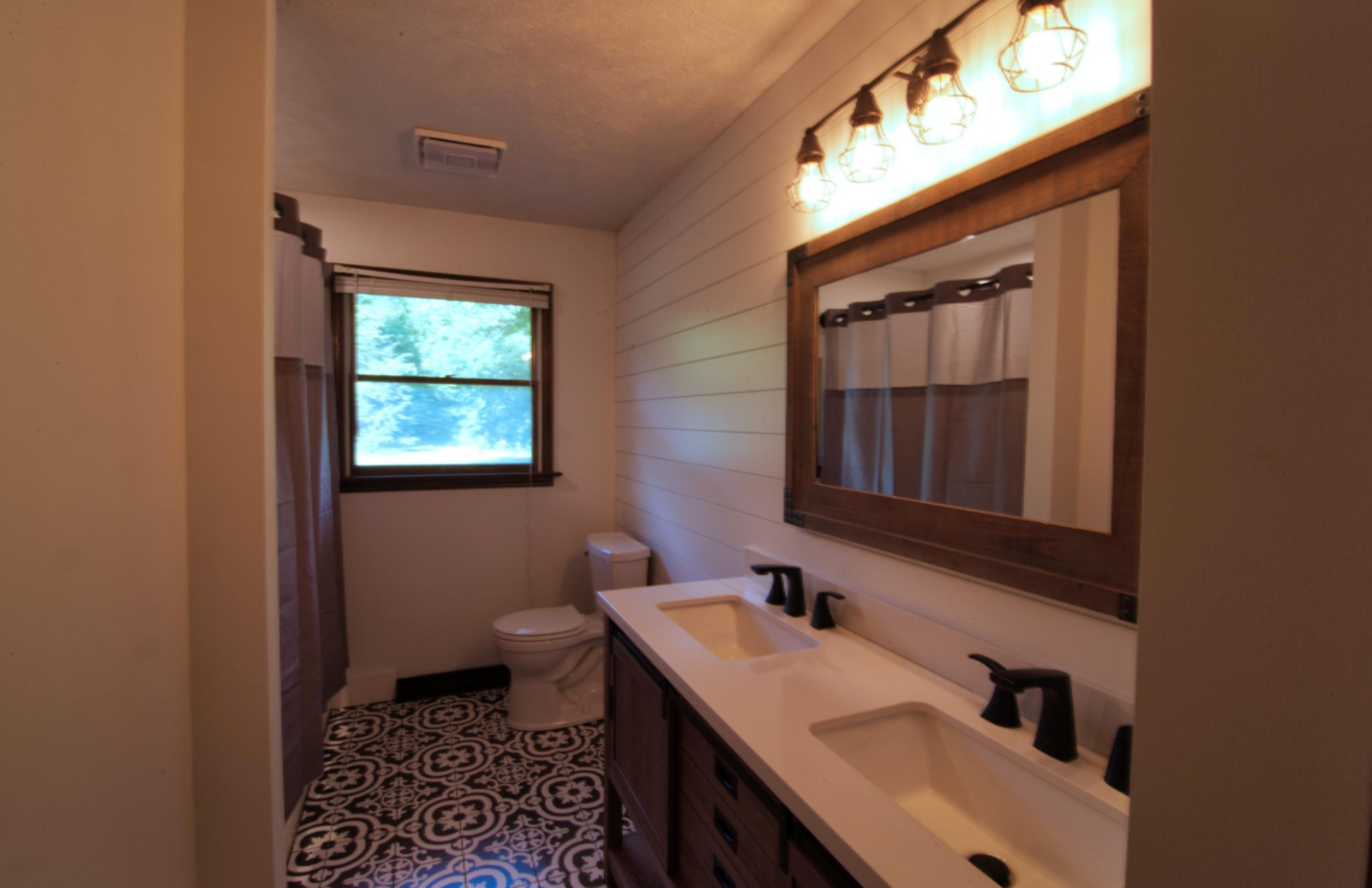 1945 Oak Forest Road Niles, MI 49120 - Photo 11 of 44 _DSC71011945 oak forest