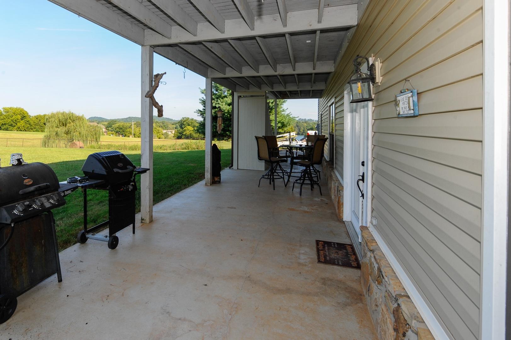 444 Disco Loop Road Friendsville, TN 37737 - Photo 33 of 40 Covered patio