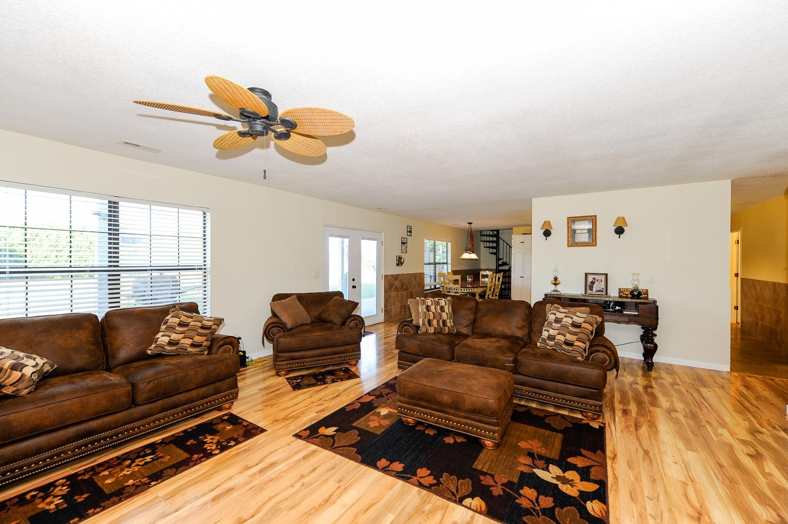 444 Disco Loop Road Friendsville, TN 37737 - Photo 6 of 40 Living room