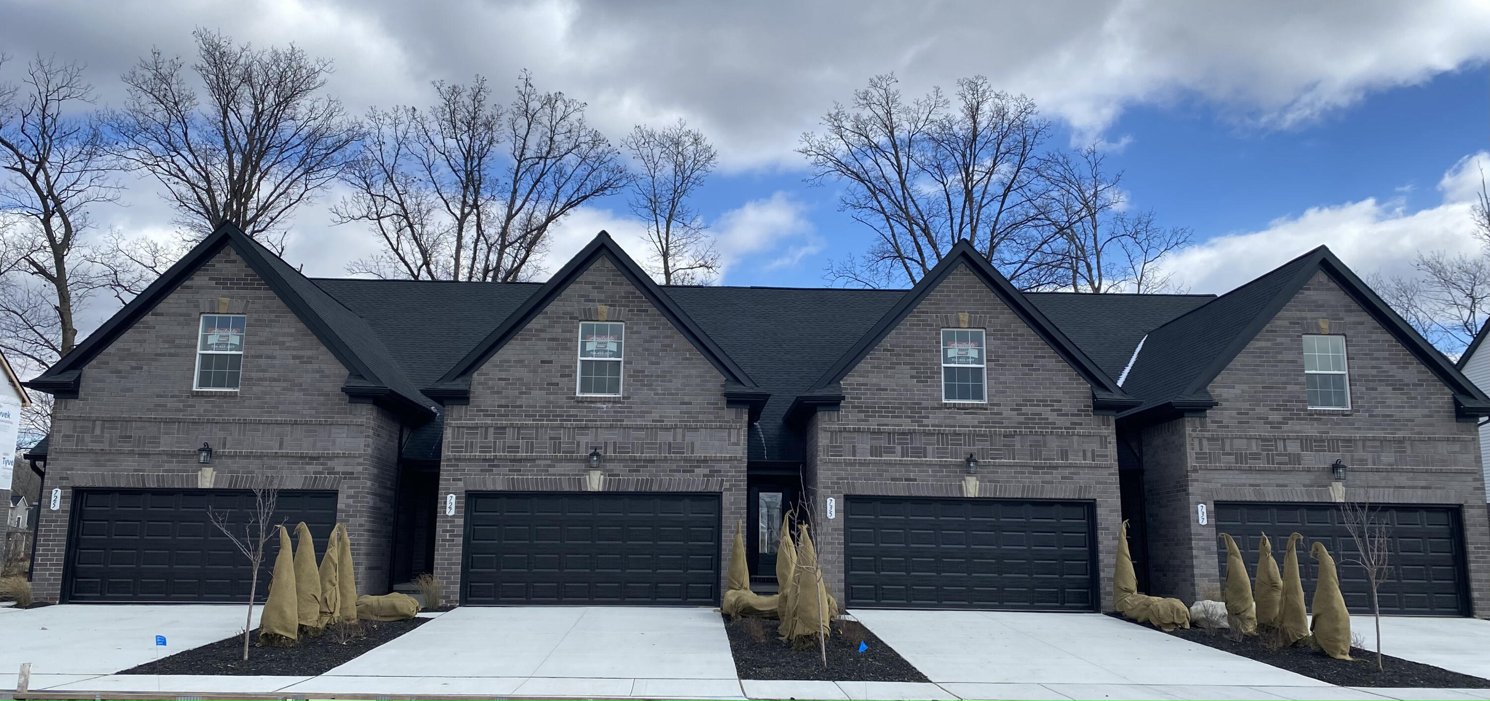 715 Chase Hanna Street, Unit 6 Dundee, MI 48131 - Photo 1 of 17 IMG_9797